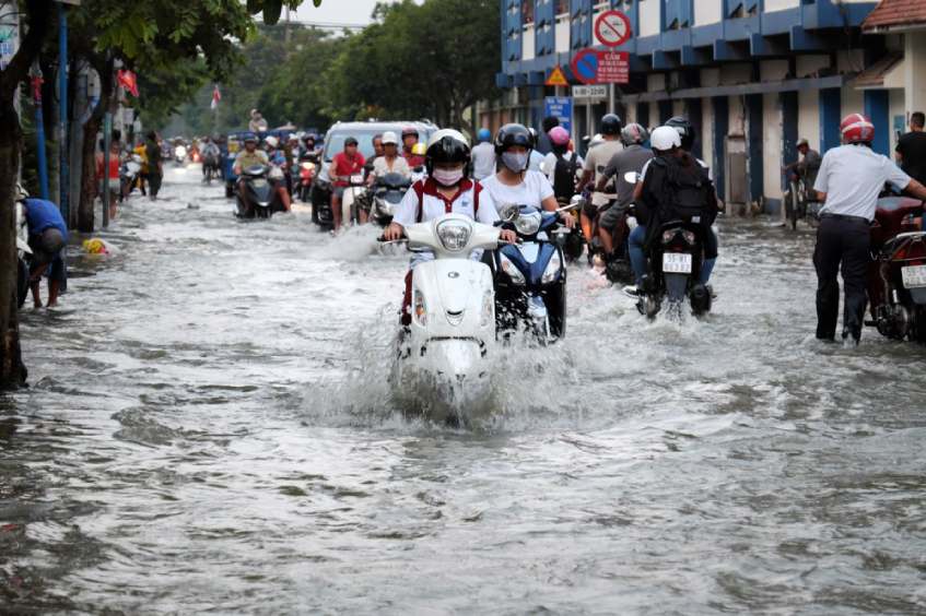 nước ngập do triều cường