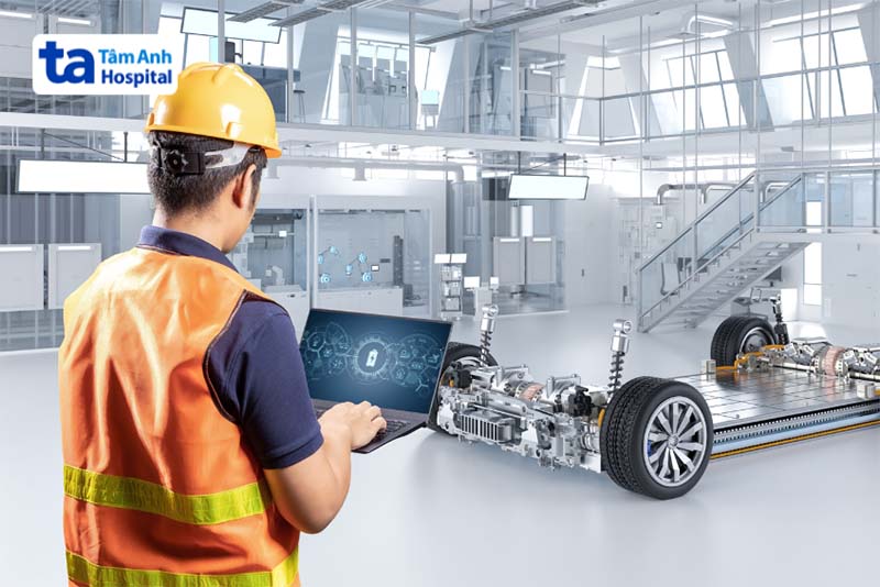 Thuốc không ảnh hưởng đáng kể đến khả năng lái xe và vận hành máy móc