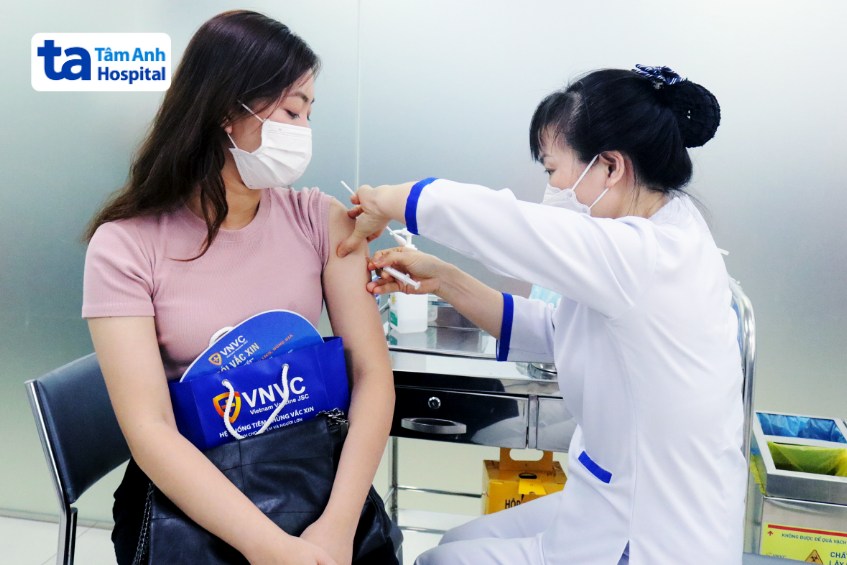 thắc mắc nên tiêm phế cầu 10 hay 13