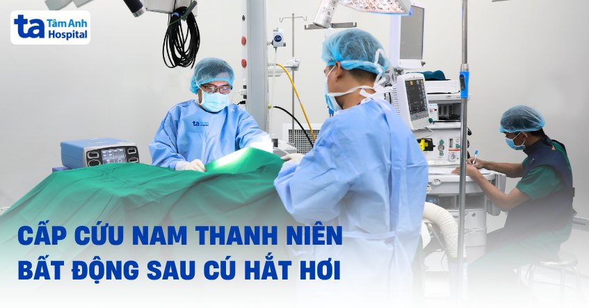 thumb cấp cứu nam thanh niên bất động sau hắt hơi