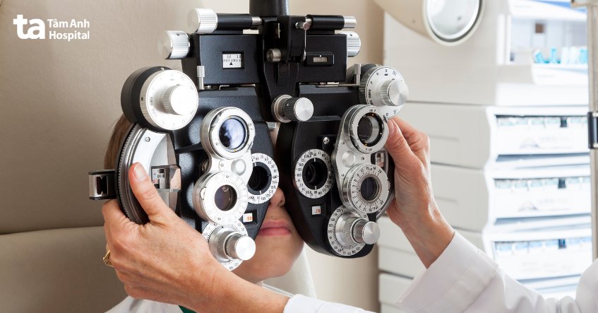 trang thiết bị khám mắt hiện đại
