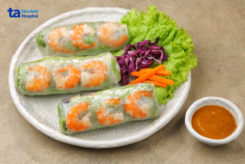 Người bị ung thư phổi ăn tôm sao cho đúng?