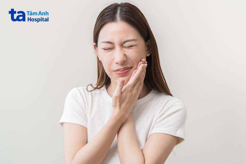 Có nên cắt lợi trùm không?