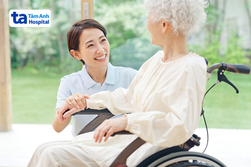 Bệnh nhân suy tim giai đoạn cuối cần được hỗ trợ và chăm sóc