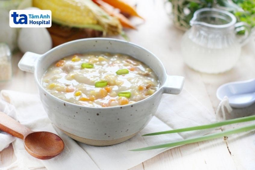 cháo thịt và rau củ tốt cho trẻ suy dinh dưỡng