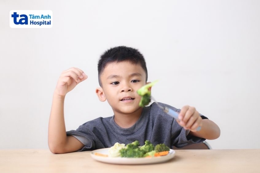 Chế độ dinh dưỡng cho trẻ chậm nói không quá khắt khe