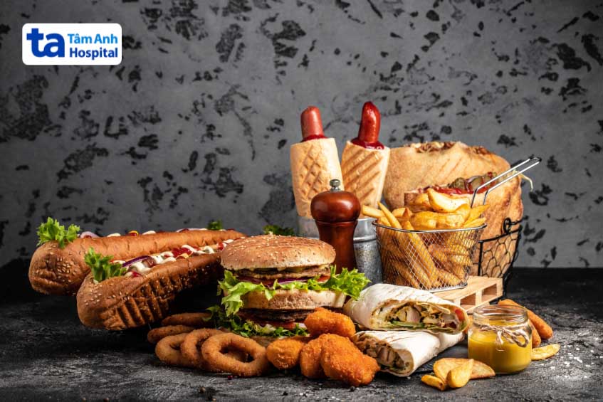 Dùng thức ăn nhiều dầu mỡ ảnh hướng đến xương khớp