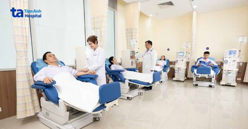 hình ảnh các bệnh nhân đang chạy thận
