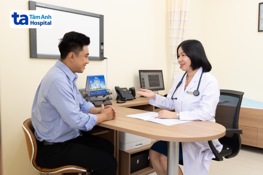 khách hàng kiểm tra sức khỏe tổng quát