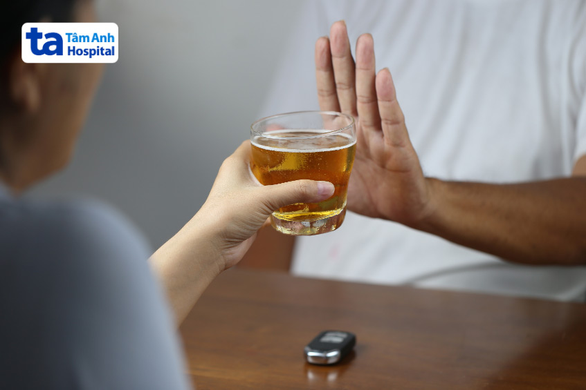 Không nên uống rượu bia nếu đang bị mỡ máu cao