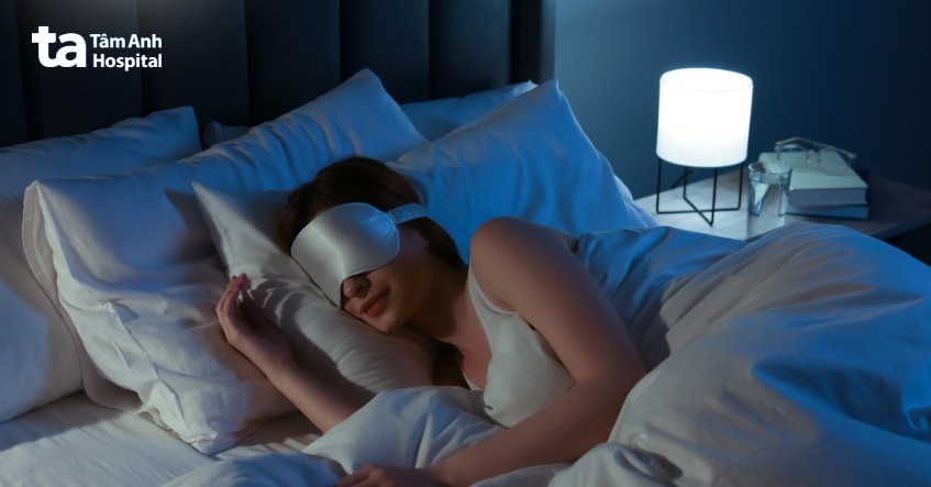 kính ortho k điều chỉnh thị lực