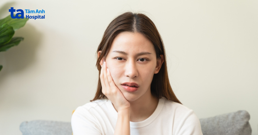 Dấu hiệu nhận biết viêm lợi trùm răng khôn