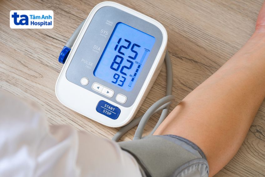 Người bệnh huyết áp tăng nhẹ với chỉ số 125/82 mmHg, chưa cần phải dùng thuốc điều trị