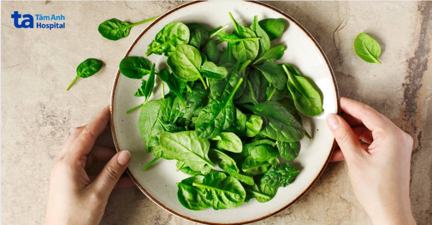 nguyên nhân mắc sỏi niệu quản 1 3 trên