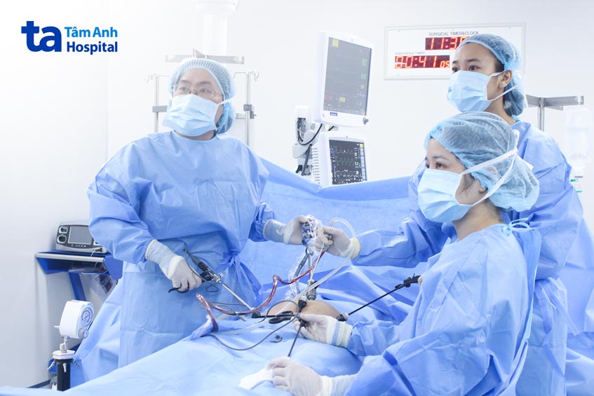 nội soi vá buồng trứng