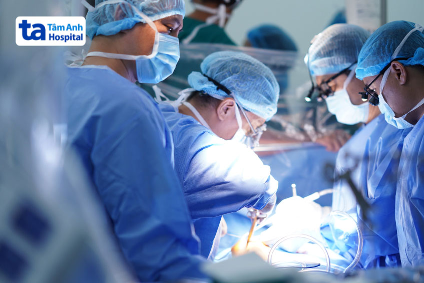 phẫu thuật tim bẩm sinh cho trẻ