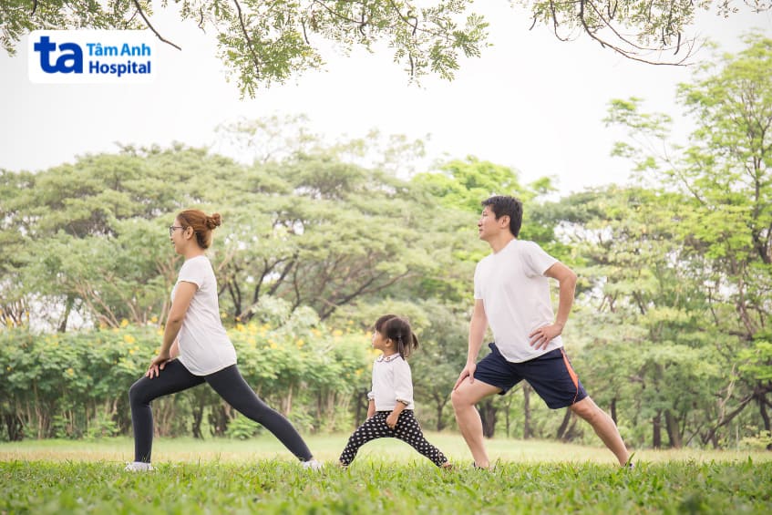 Rèn luyện thể chất cho trẻ tăng cường đề kháng