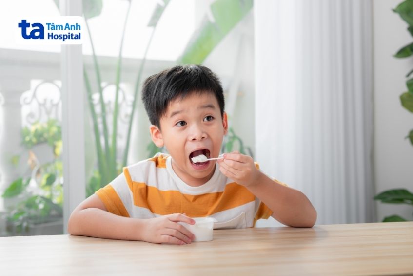 Sữa chua tốt cho trẻ bị trào ngược dạ dày