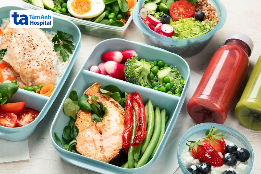 suy dinh dưỡng nặng cần ăn đầy đủ dinh dưỡng
