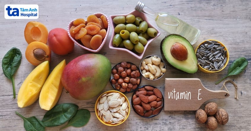 thực phẩm vitamin E giúp cơ thể chống lại các gốc tự do