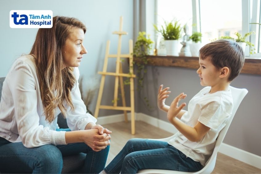 Trẻ gặp khó khăn trong việc diễn đạt mong muốn bằng lời nói