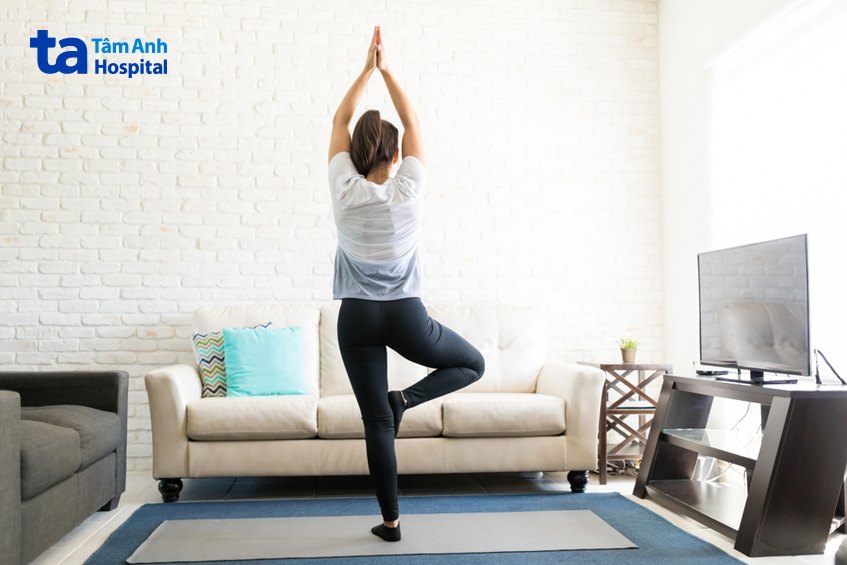 tư thế cái cây yoga