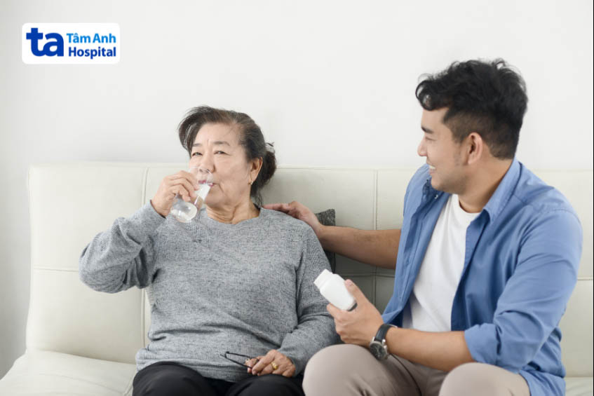 Uống thuốc để trị khớp kêu lục cụp