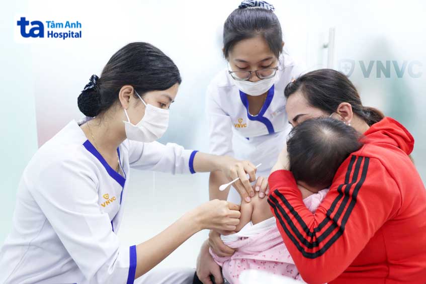 Vắc xin phế cầu nên tiêm càng sớm càng tốt