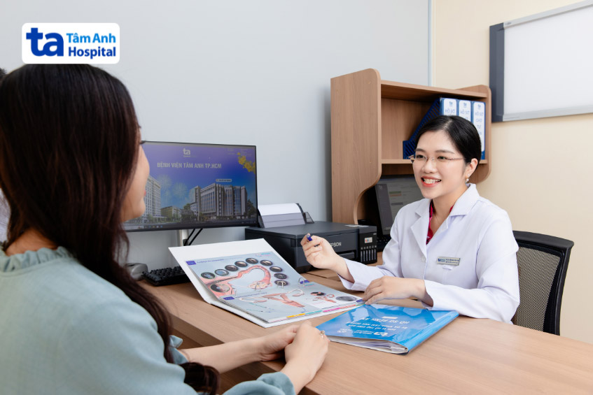 Bác sĩ Vân Anh cho biết thụ tinh ống nghiệm thường được áp dụng cho trường hợp phụ nữ bị PCOS