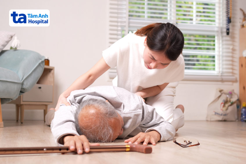 Bệnh nhân bị huyết khối động mạch nếu không được điều trị kịp thời có thể gặp biến chứng đột quỵ