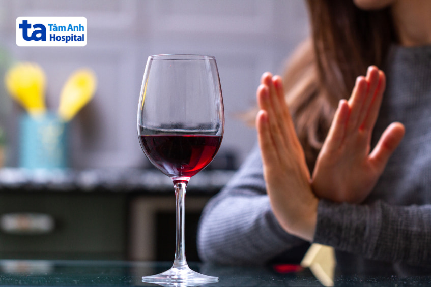 bị gan nhiễm mỡ nên kiêng ăn uống gì, rượu bia