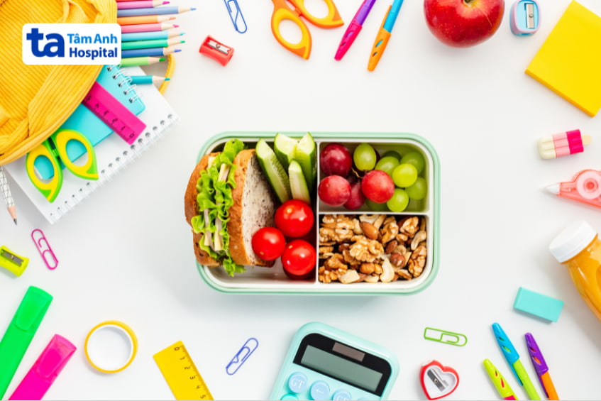 Chế độ ăn uống sau gãy xương chân như thế nào để mau lành?