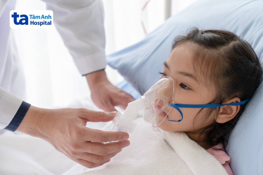 bố mẹ cần nhanh chóng cho con nhập viện sớm nhất có thể