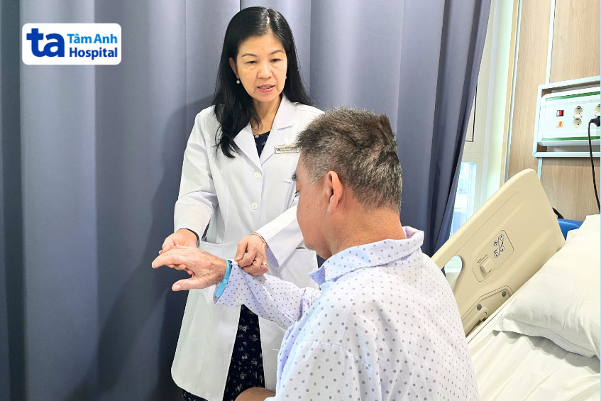 ThS.BS.CKII Huỳnh Thanh Kiều hiện là Trưởng khoa Nội tim mạch 1 – Trung tâm Tim mạch tại Bệnh viện Đa khoa Tâm Anh TP.HCM