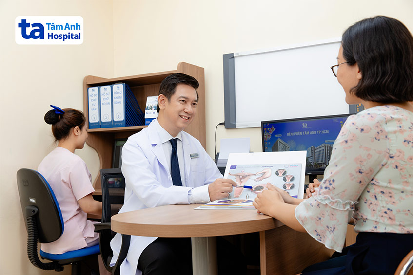 Bác sĩ Phùng Huy Tuân - chuyên gia đầu ngành hỗ trợ sinh sản hiện công tác tại IVF Tâm Anh Quận 8