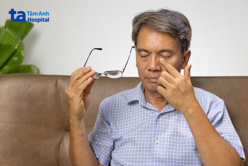 cao tuổi dễ mắc phù hoàng điểm