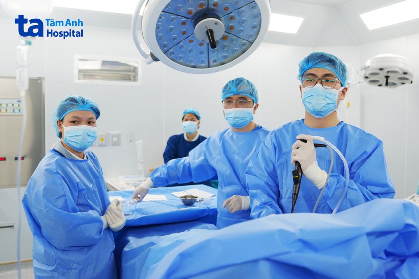 Dẫn lưu màng phổi được chỉ nên thực hiện với các trường hợp đặc biệt