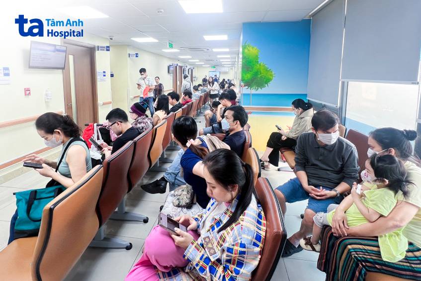 đi khám tai mũi họng