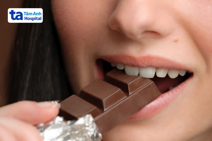 Dùng thuốc với socola sẽ cản trở quá trình hấp thu canxi