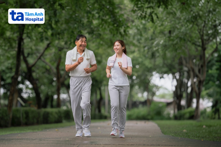 Duy trì lối sống lành mạnh là biện pháp hàng đầu giúp phòng ngừa các vấn đề liên quan đến tim mạch
