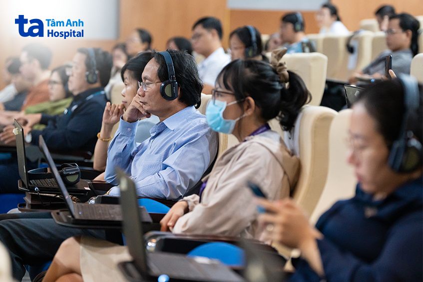 hội thảo thu hút nhiều bác sĩ