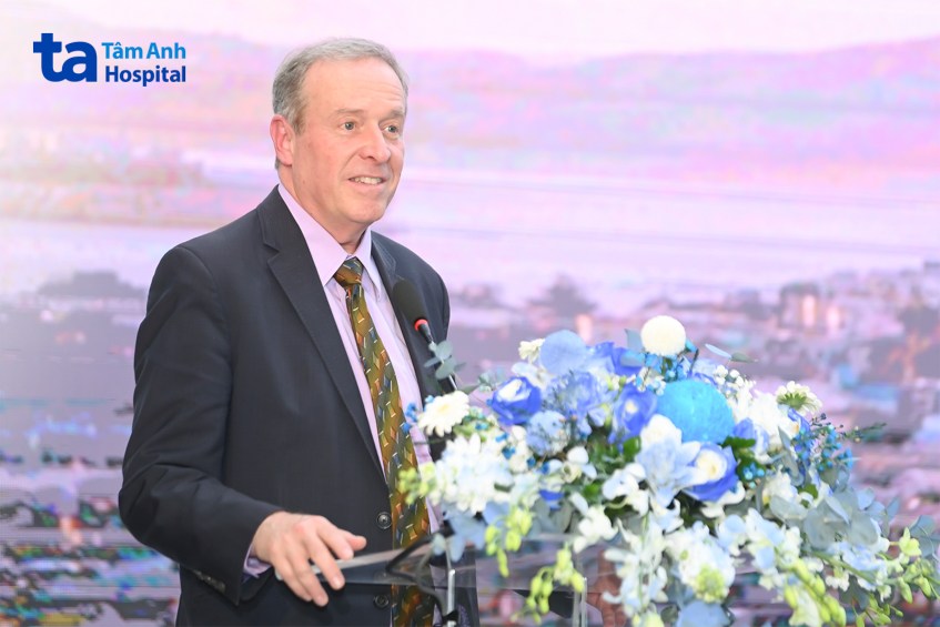 jeffrey s glenn phát biểu tại buổi lễ công bố dự án vista