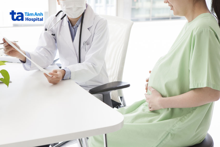 khí hư kèm triệu chứng khó chịu trong thai kỳ