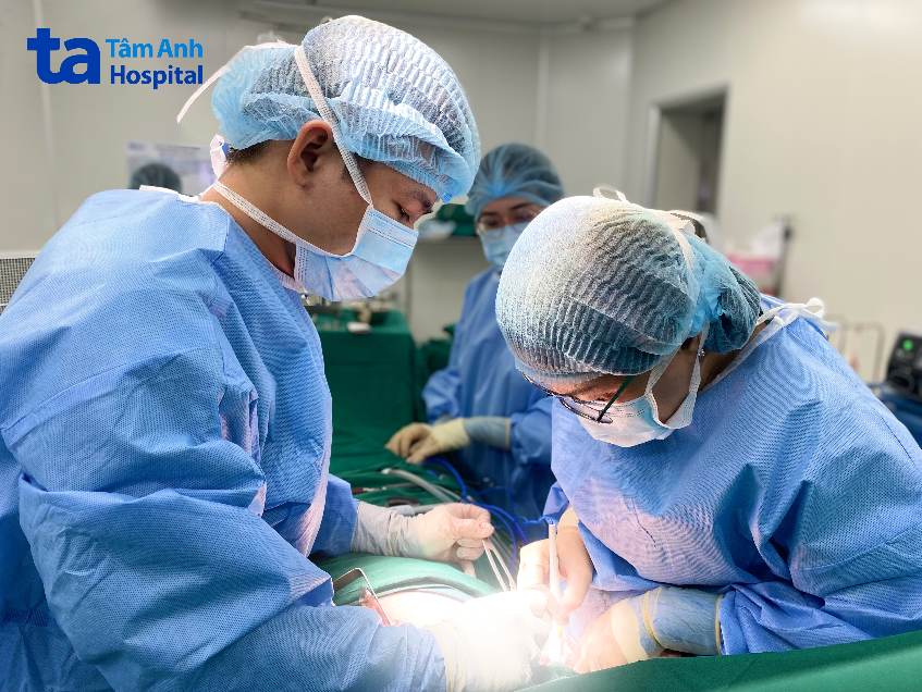 khối u tuyến vú