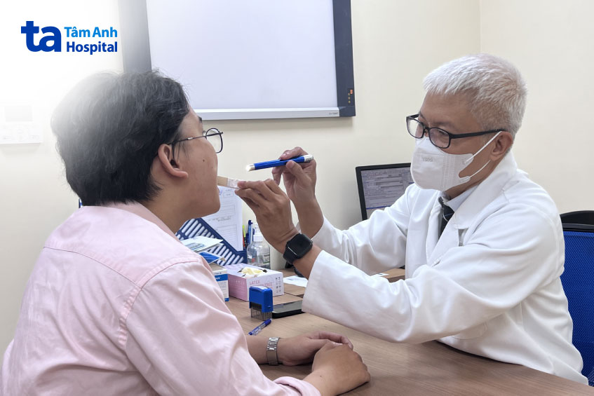 kiểm tra sức khỏe khoang miệng