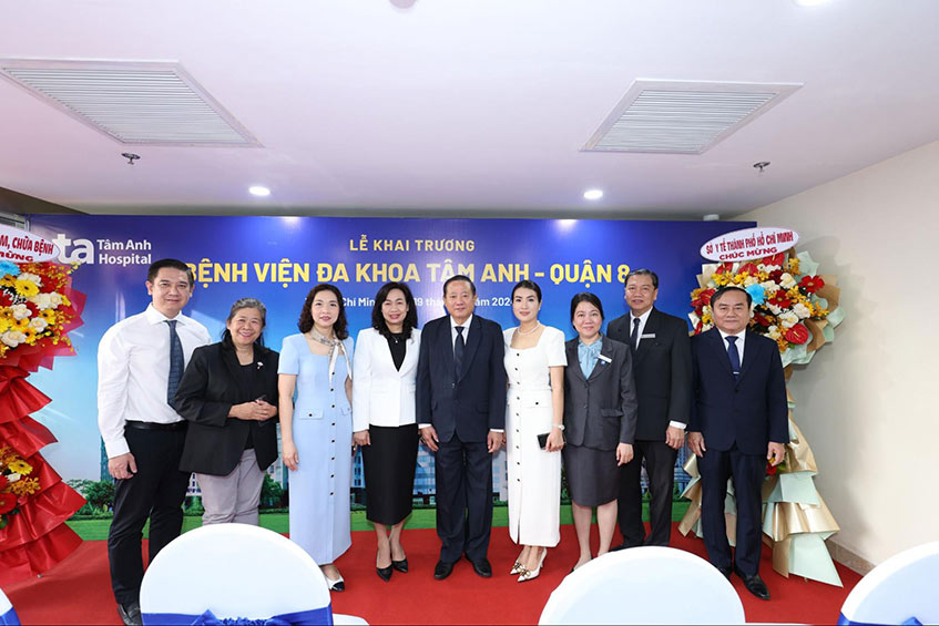 Lãnh đạo các ban ngành, cơ quan, Sở Y tế tham dự lễ khai trương BVĐK Tâm Anh - Quận 8