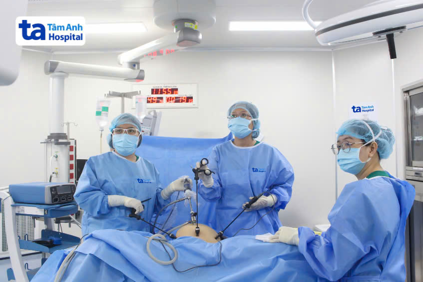 lấy vòng tránh thai cho bệnh nhân