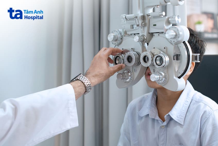 loạn thị 0.5 độ có nên đeo kính không phụ thuộc vào mắt khỏe hay yếu