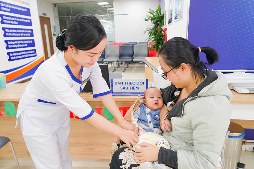 lưu ý khi tiêm vacxin phế cầu synflorix