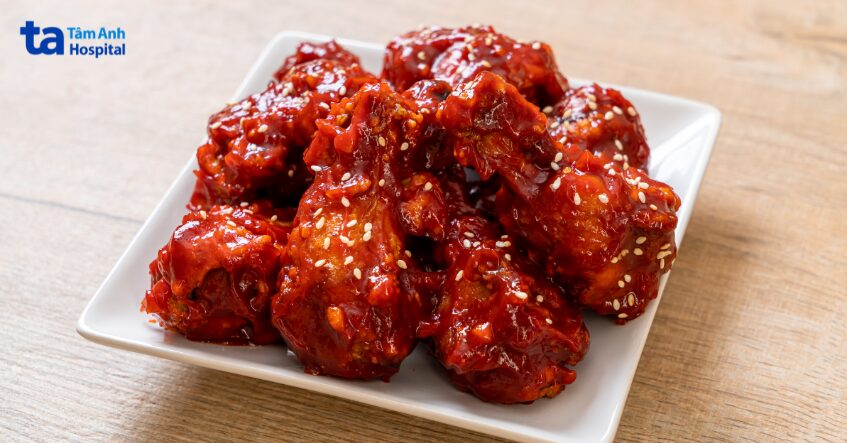 người bệnh nên kiêng các loại thức ăn cay